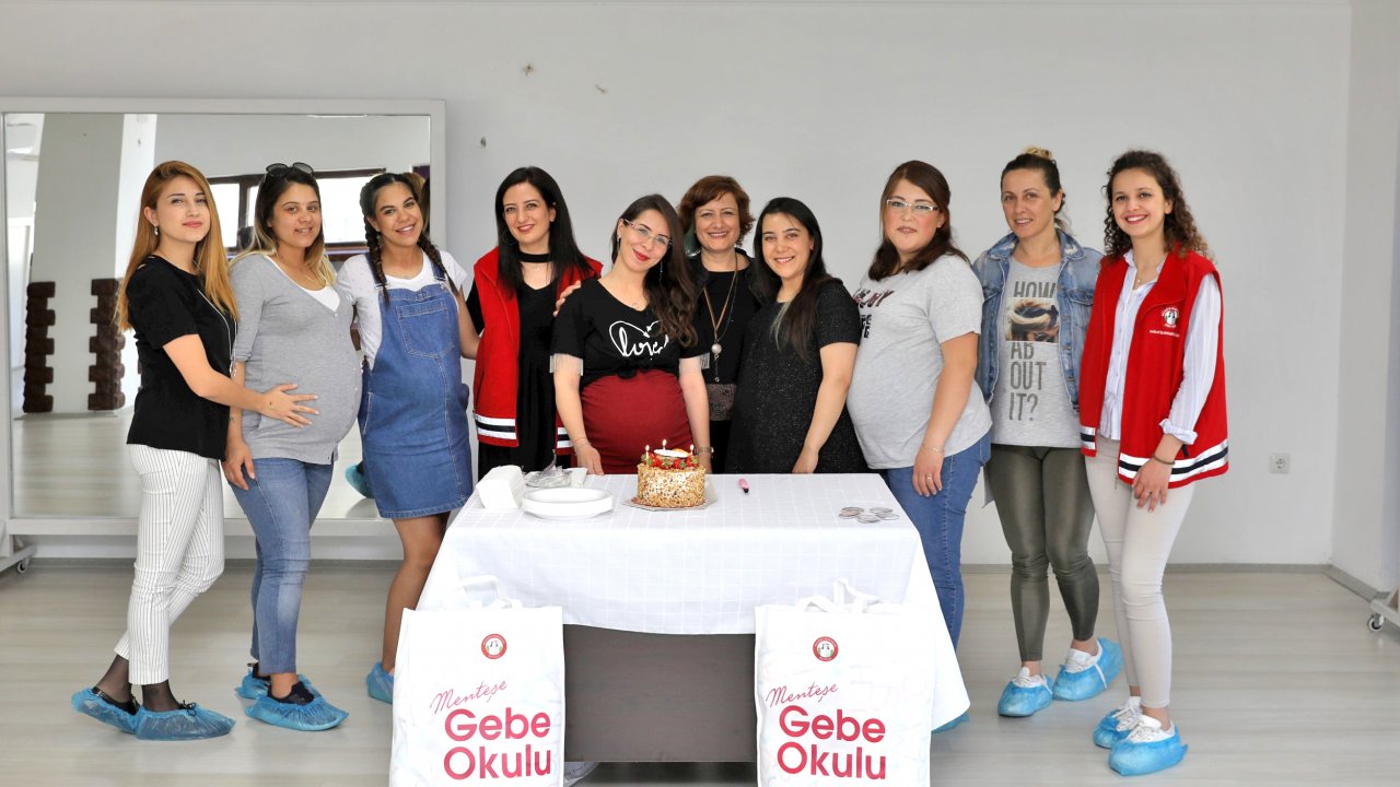 Anne Adayları Gebe Okulundan Mezun Oldu