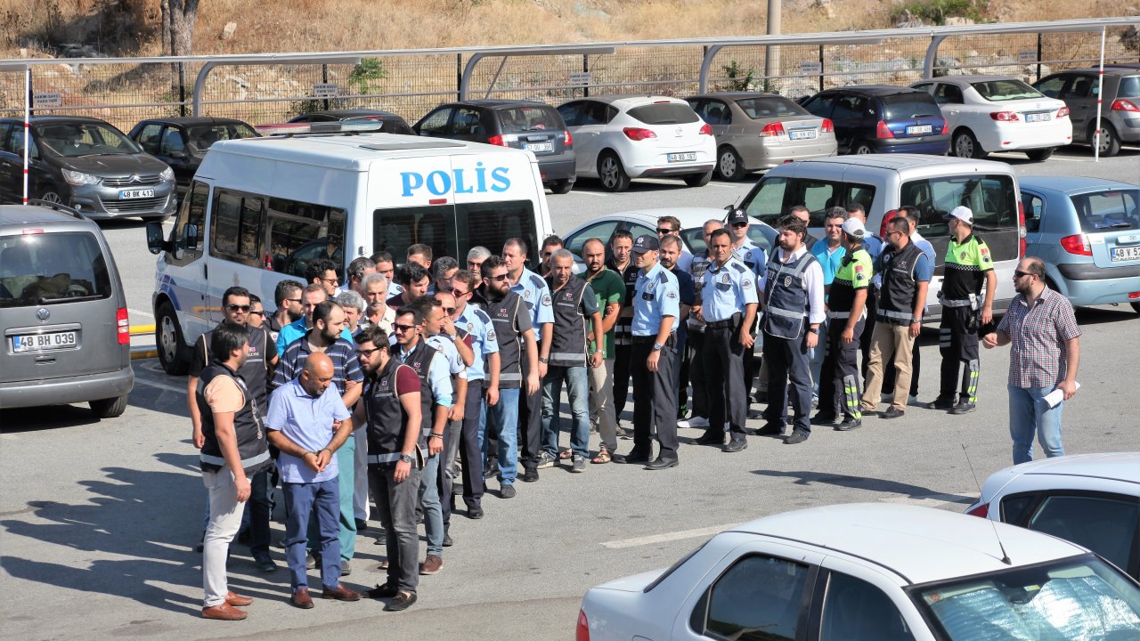 imam Önde Cemaat Arkada