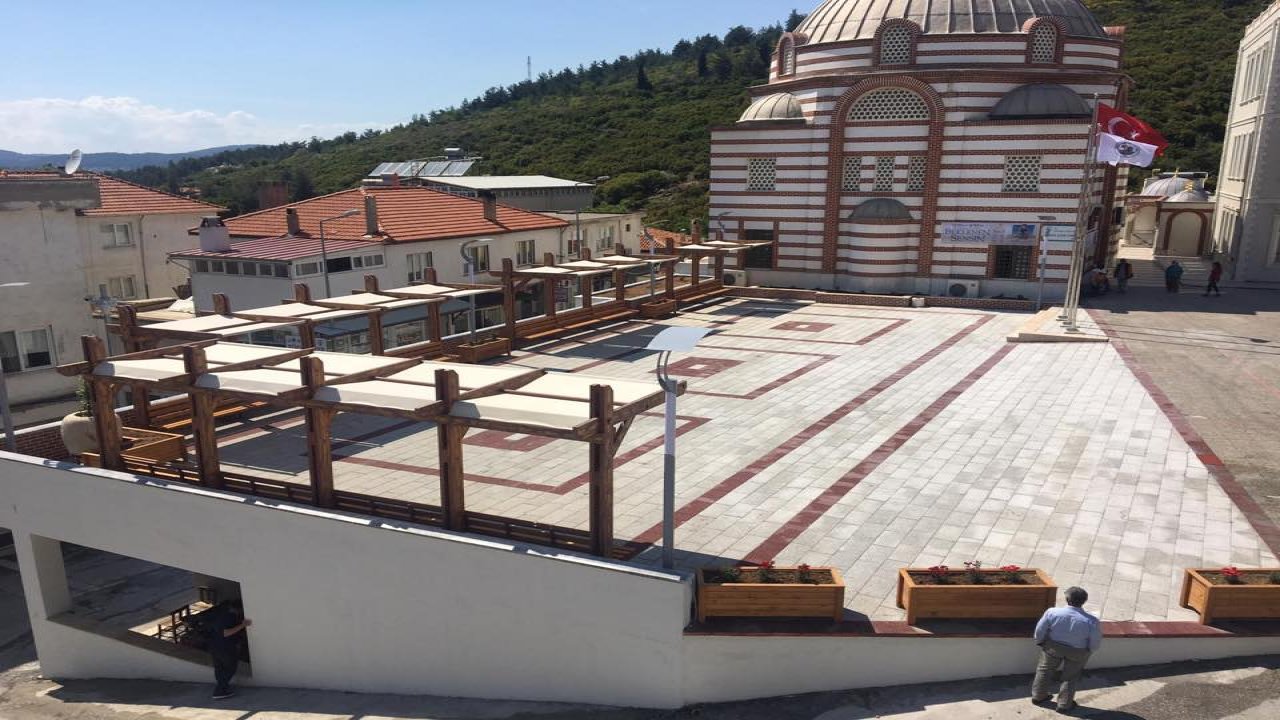 Kavaklıdere Belediye Meydanı Yeni Çehresine Kavuştu