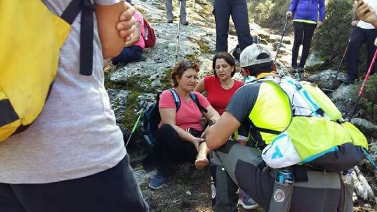 Doğa yürüyüşçüsünü AKUT kurtardı