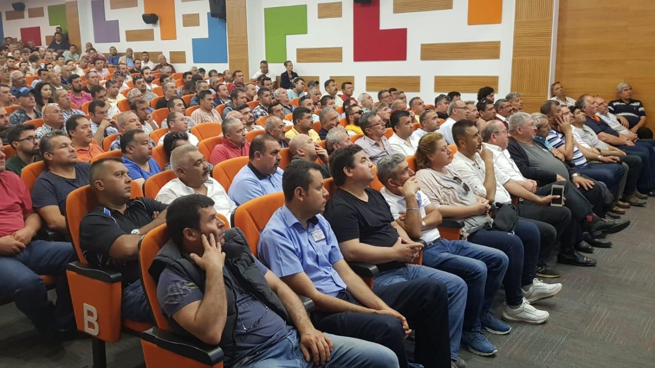 Büyükşehir Belediyesi Toplu Taşıma Şoförlerine Eğitim Veriyor