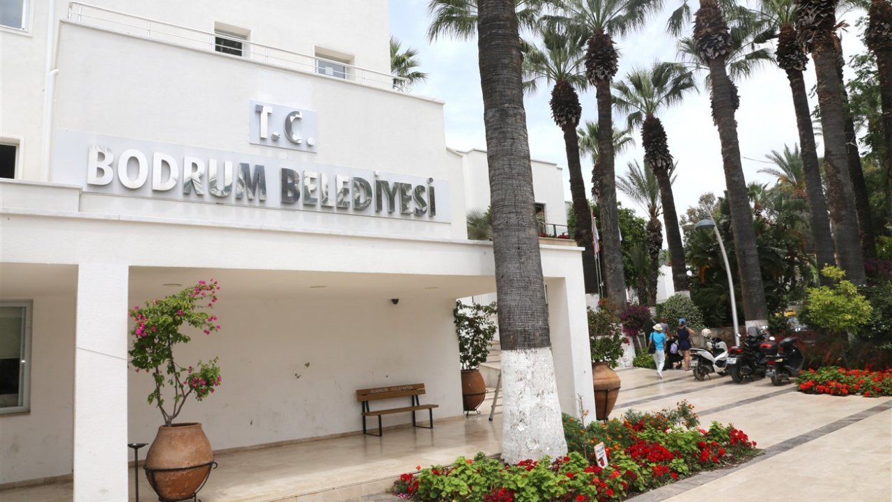 Bodrum Belediyesi Tabelasına 