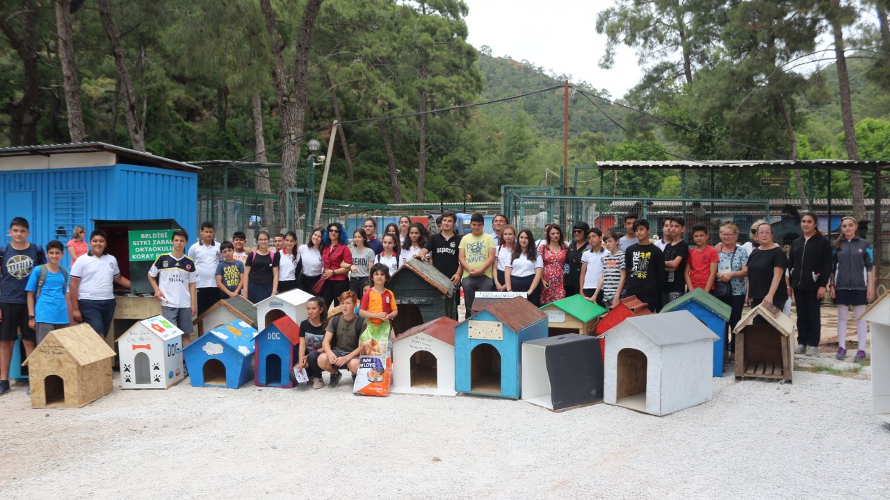 Öğrenciler ‘Sevimli Dostlara’ Kulübe Yaptı
