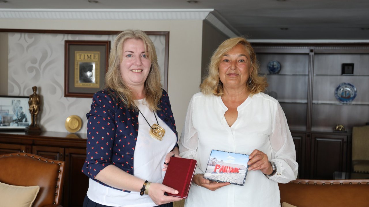 Rus Akademisyen Marmaris Belediyesi’ni Ziyaret Etti