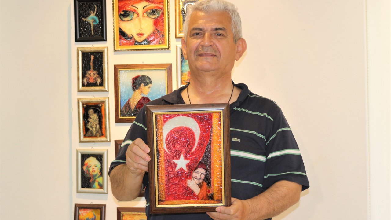 Kendine Has Teknikle Yaptığı Eserlere Sipariş Yetiştiremiyor