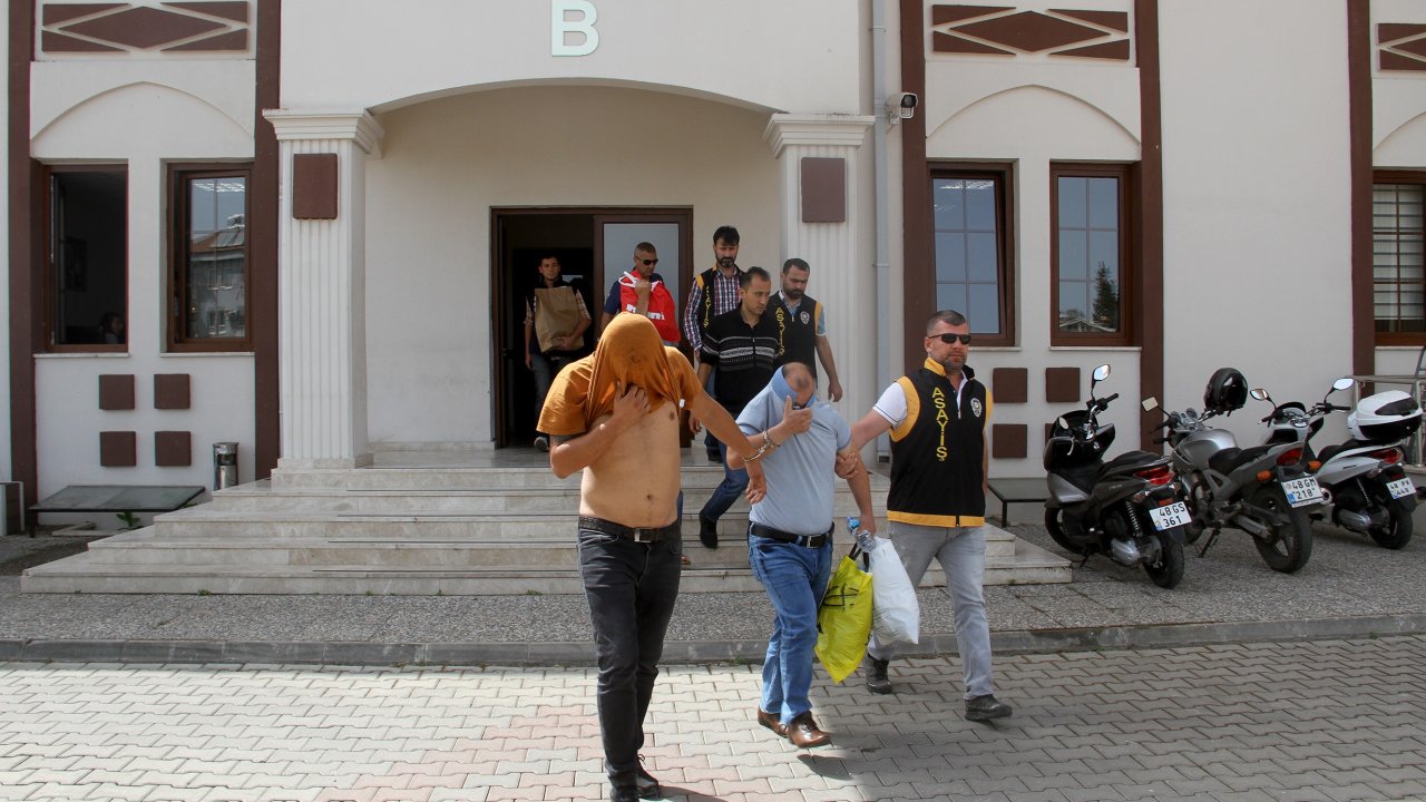 Fuhuş Operasyonunda Kadına 'Usta' Şifresi