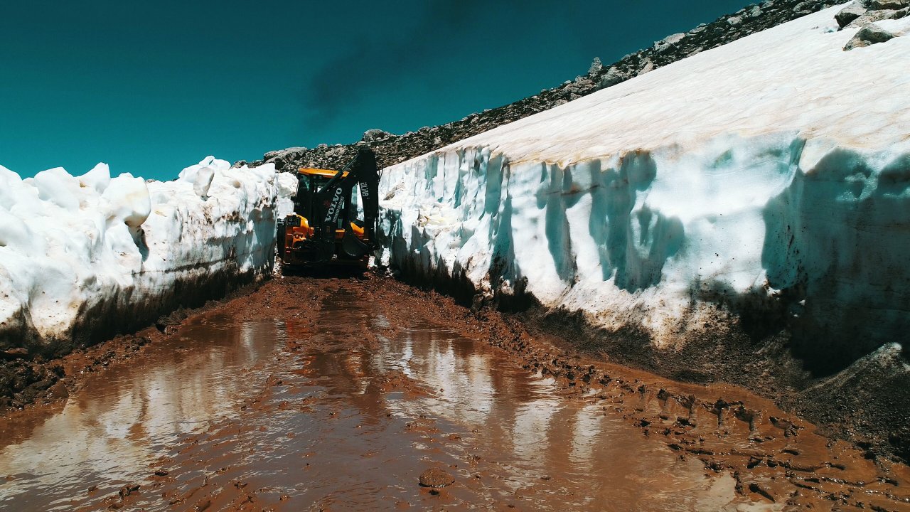 Muğla'nın Yukarısı Donuyor Aşağısı Yanıyor!