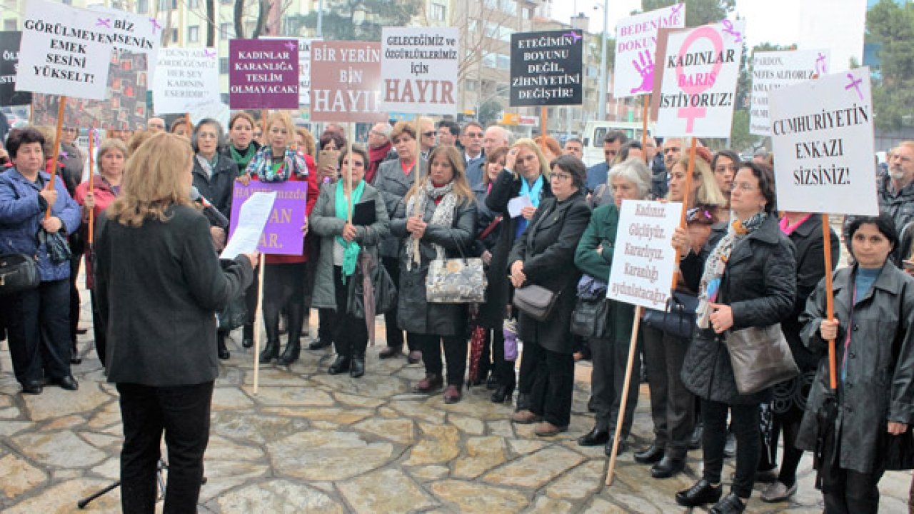 CHP Kadın Kollarından Kadınlar Günü Açıklaması