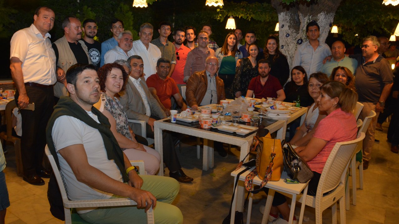 Yeşil Beyaz Kafe’den İftar