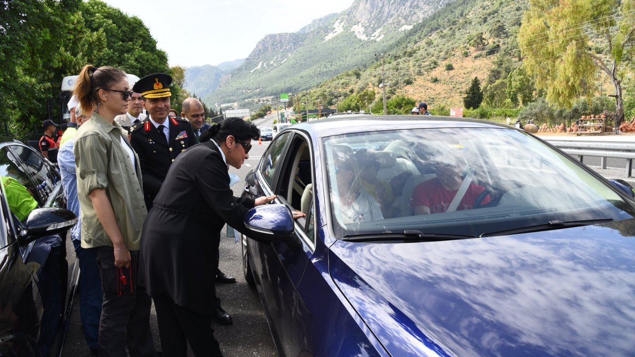 Vali Civelek Ramazan Bayramında Alınan Trafik Tedbirleri Yerinde İnceledi