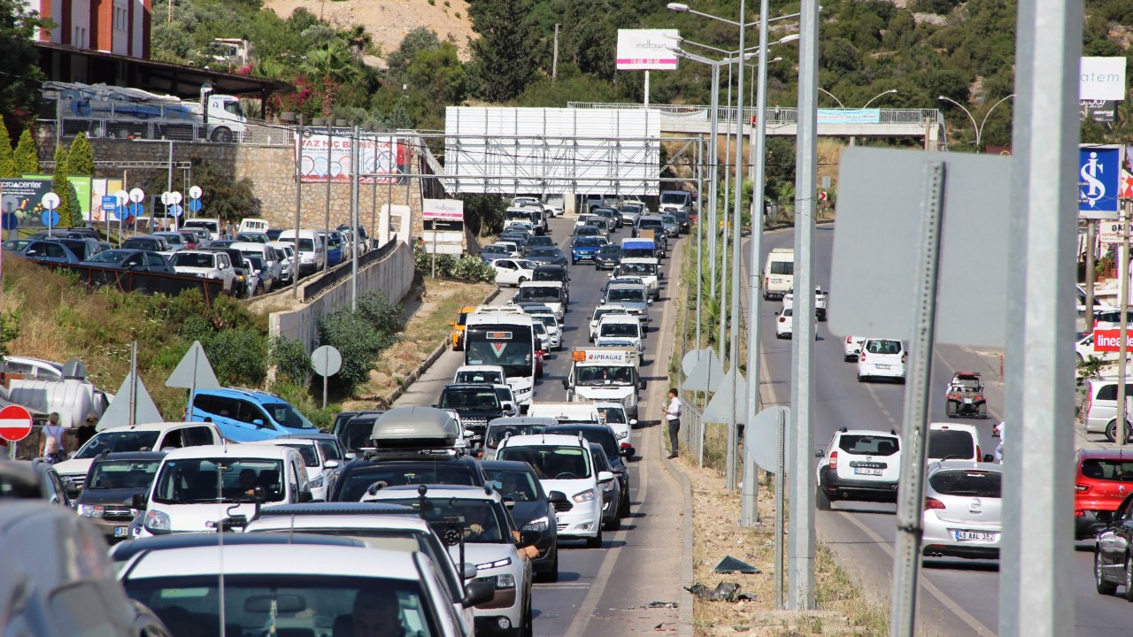 170 Bin Nüfuslu Bodrum’a Bayramda 150 Bin Araç Giriş Yaptı  