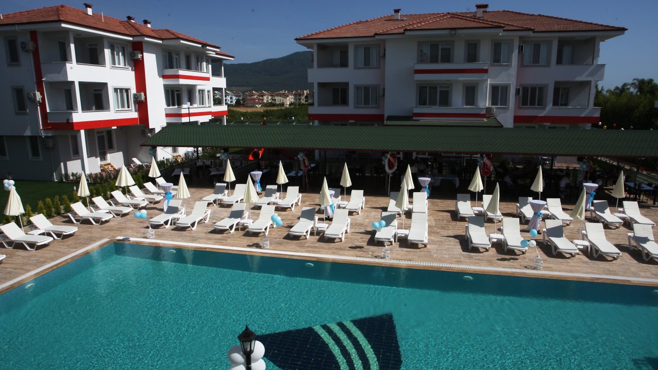 Piramit Butik Apart Görkemli Bir Törenle Hizmete Açıldı