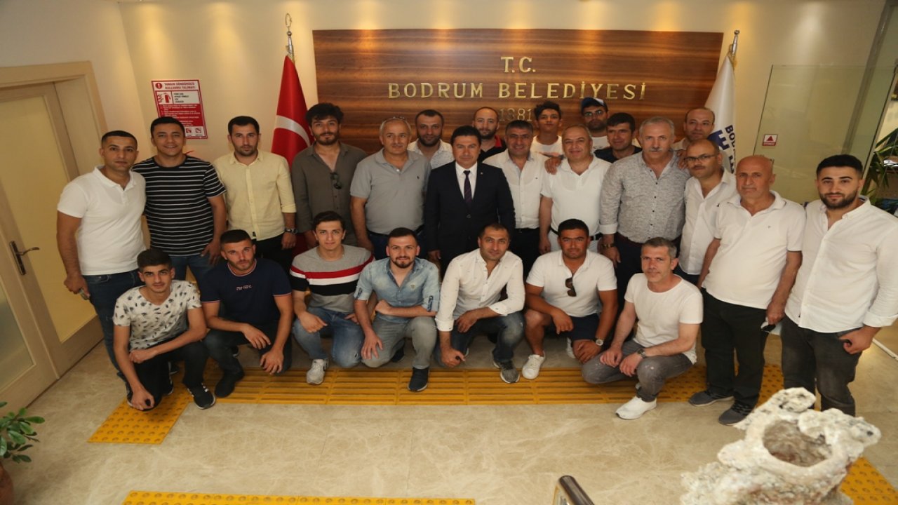 Bodrumlu Midyeciler Başkan Aras'ı Ziyaret Etti