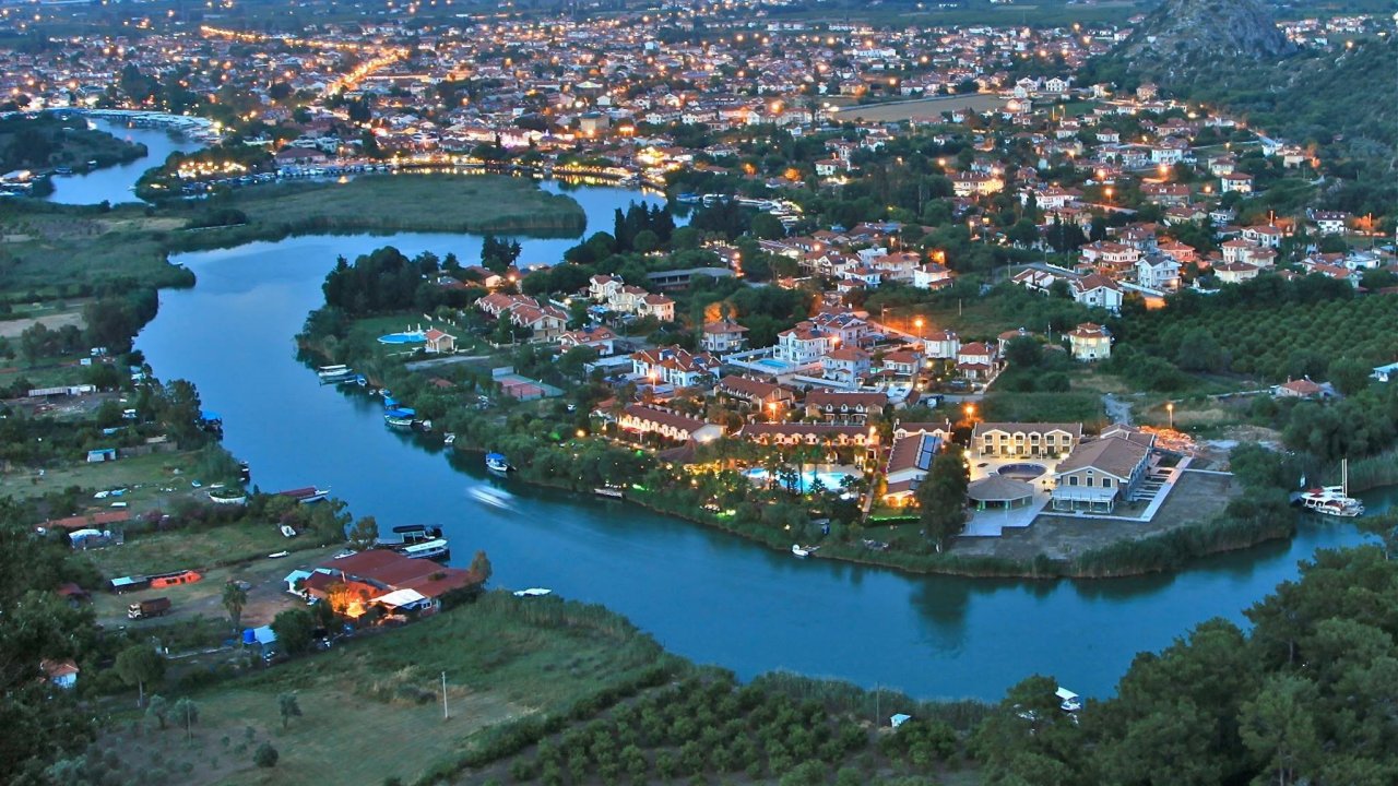 Dalyan Ziyaretçilerini Bekliyor  