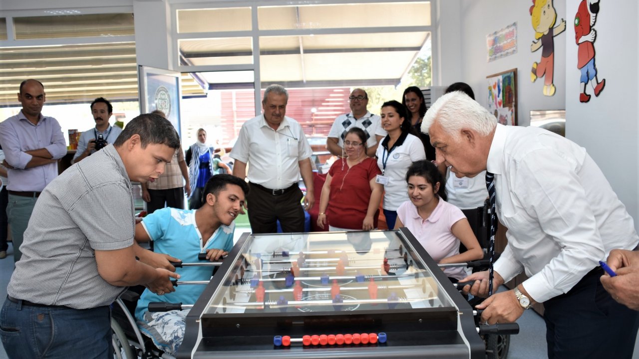 Büyükşehir Sosyal Belediyecilikte İlklerle Vatandaşın Yanında