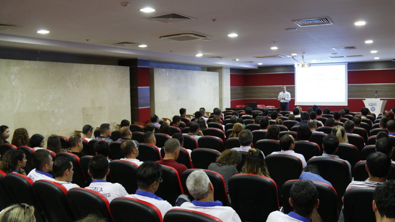 Büyükşehir Personeline Kamu Yönetimi’nde Etik Davranış İlkeleri Eğitimi