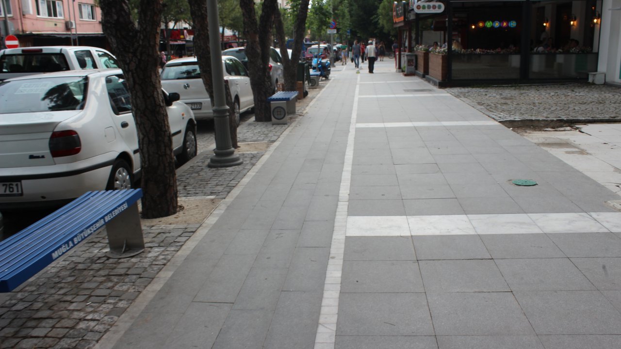 Yeni Yol Projesinde Görme Engelli Yolu Yok