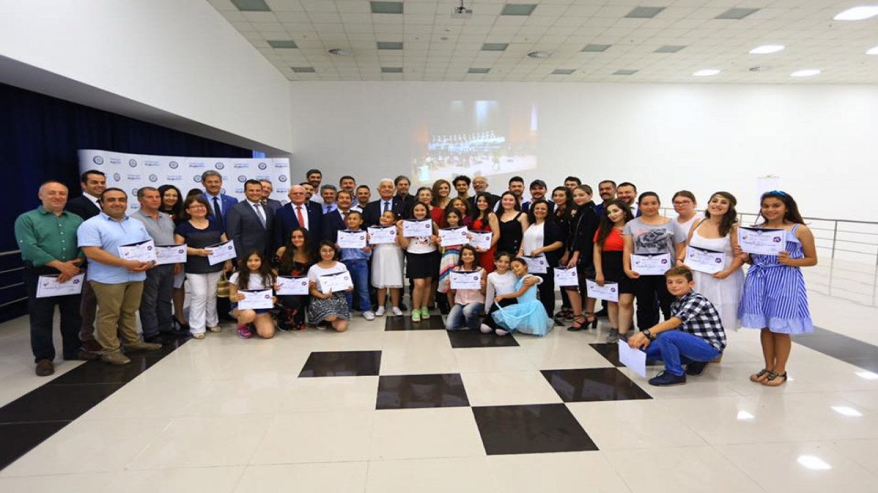 Büyükşehir Konservatuarı 2’inci Mezunlarını Verdi