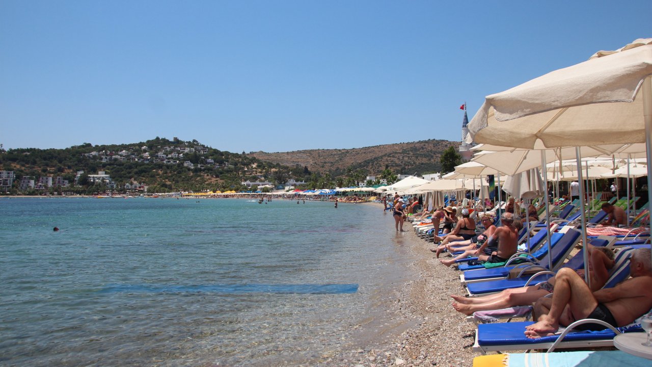 Sahiller Boşaldı, İstanbul Seçmeni Bodrum'u Terk Ediyor