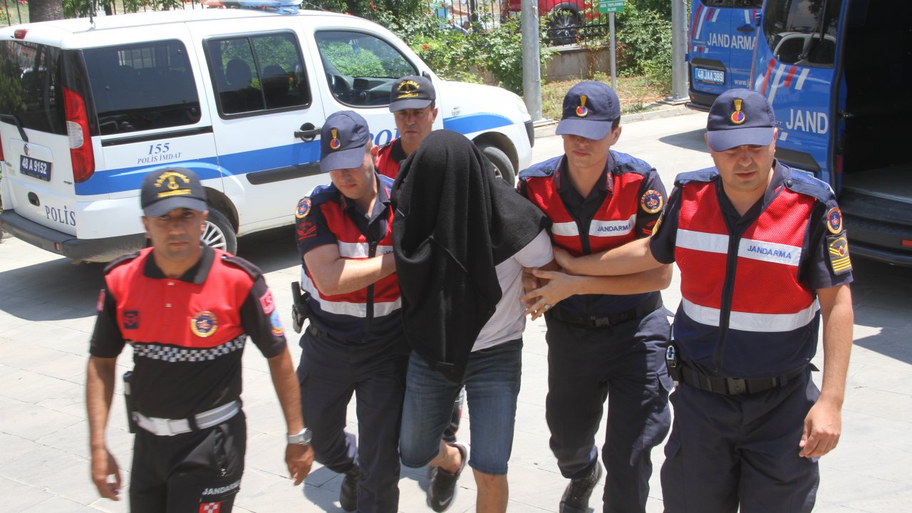 Fethiye'de Tartıştığı Kişiyi Bıçakla Öldüren Zanlı Tutuklandı  