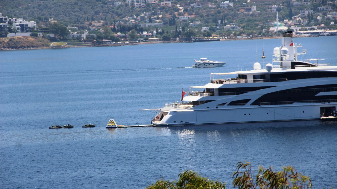 Kazak Milyarder 140 Milyon Euroluk Dev Yatıyla Bodrum Koylarını Mesken Tuttu