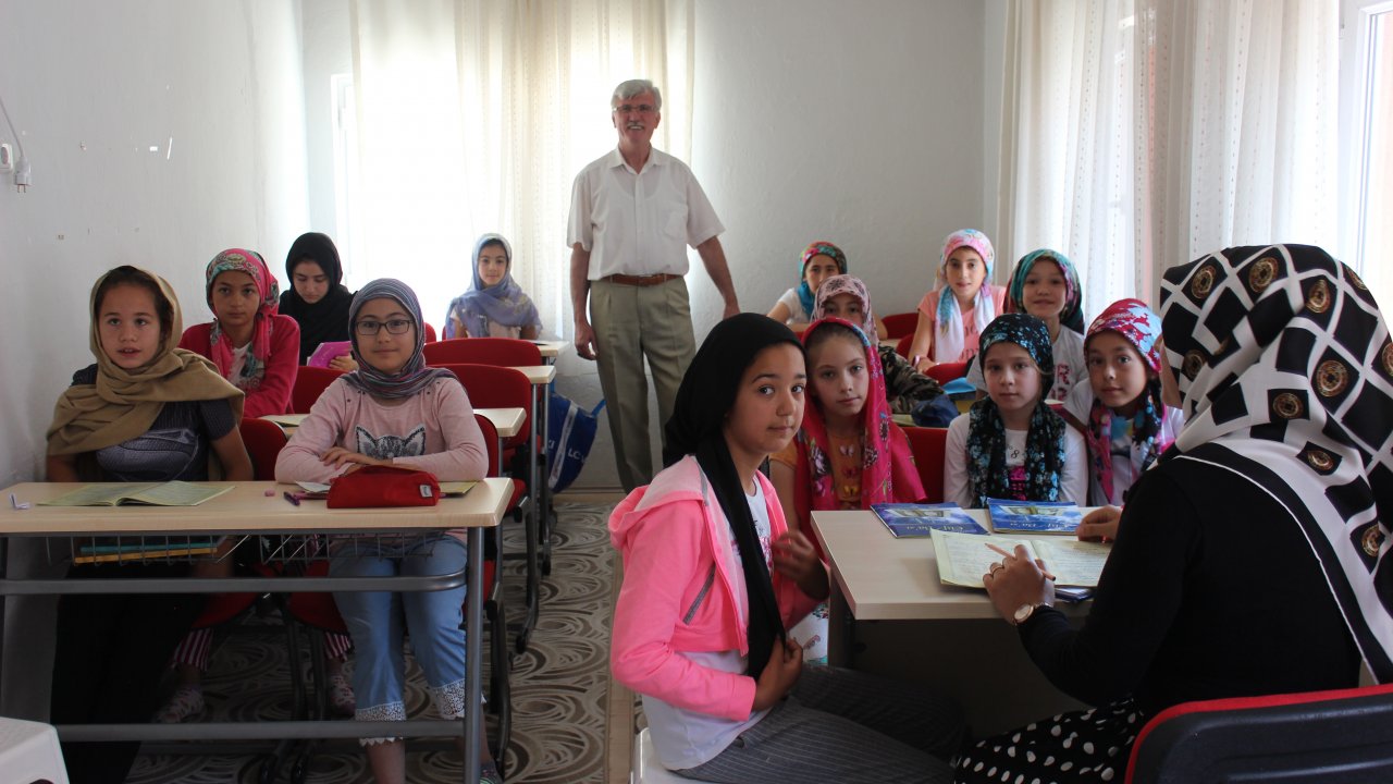 “Camiler Çocuk Dolsun, Ahlakı Kur’an Olsun”