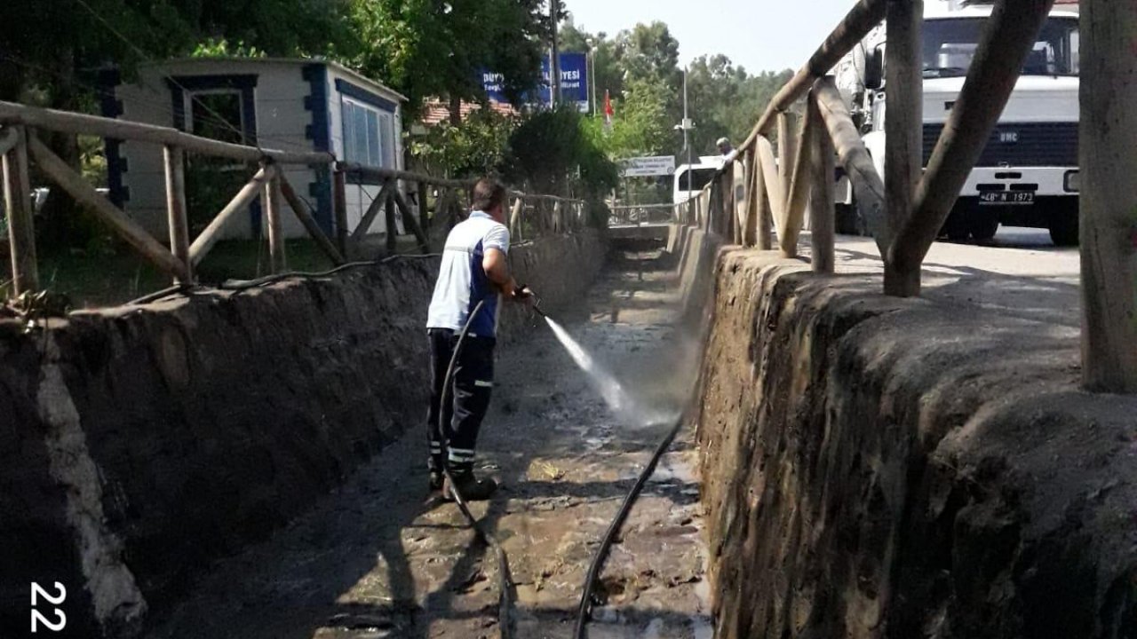 Marmaris’te Dere Yatakları Temizleniyor