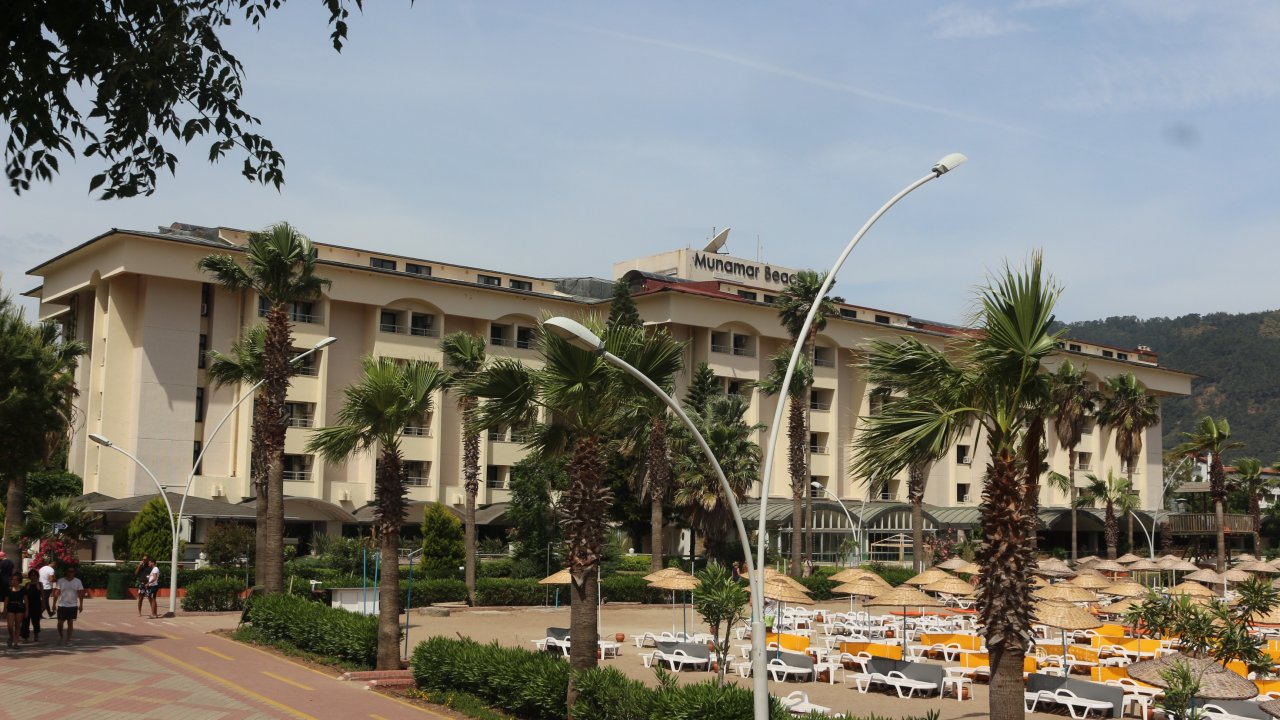 Milyon Dolarlık Beş Yıldızlı Otel Kaderine Terk Edildi