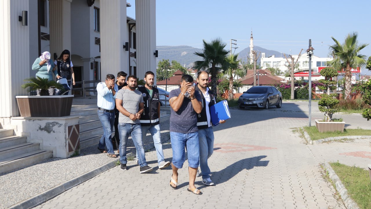 Fethiye'deki Tefeci Operasyonunda 3 Kişi Tutuklandı  