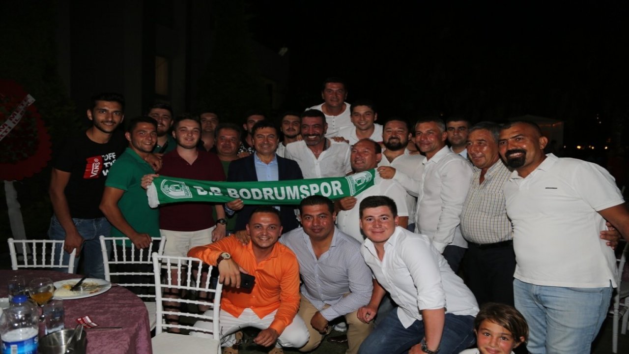 Hakan Altun, Bodrumspor Dayanışma Gecesinde Sahne Aldı  