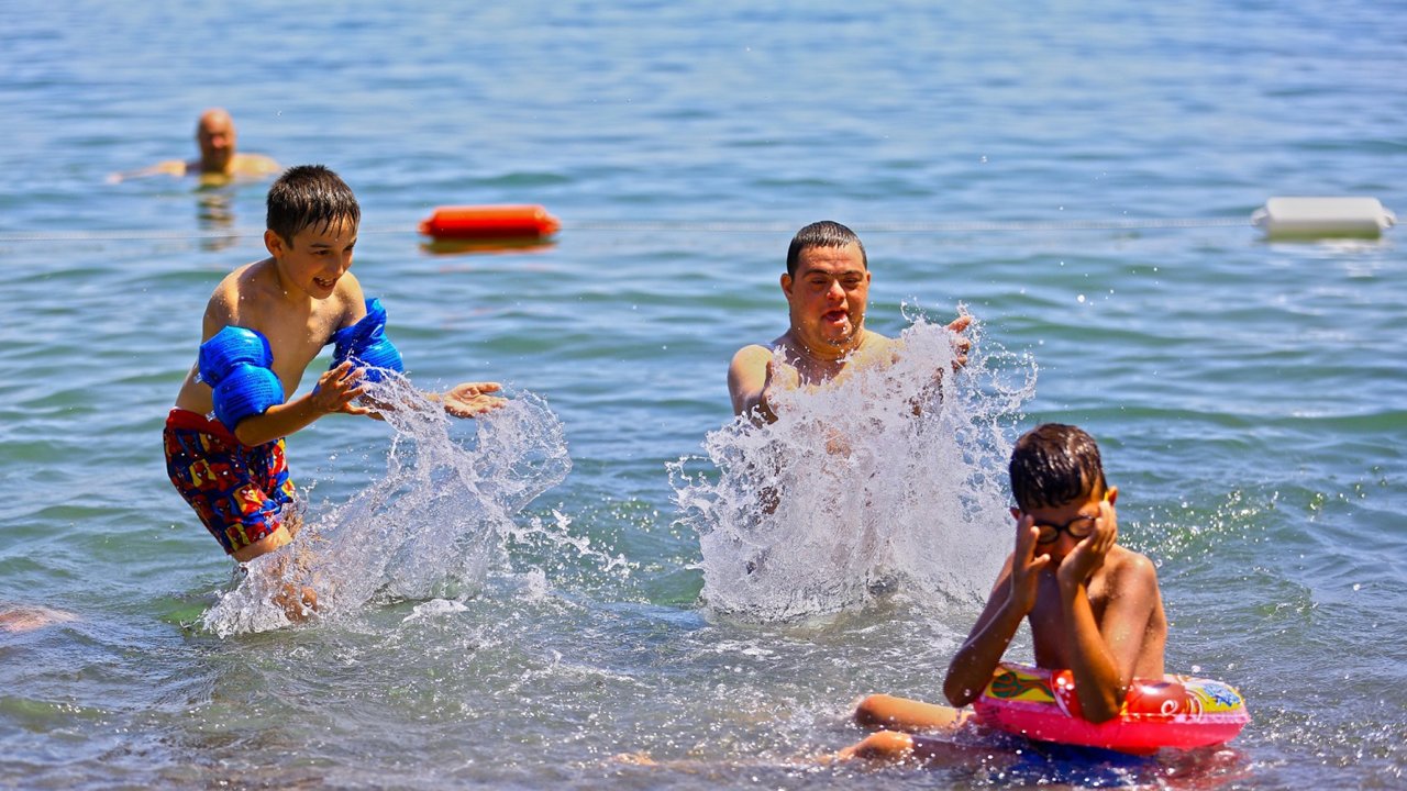 Engelsİzciler kampta  