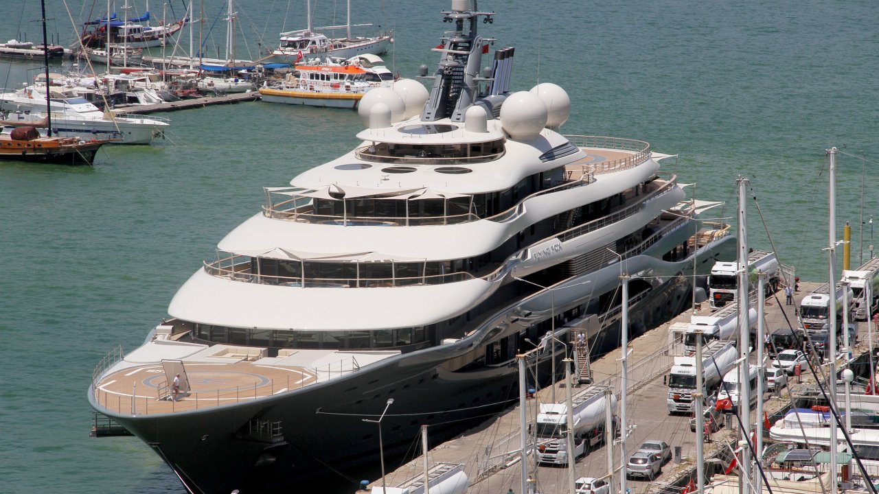 Mega Yat 1 Milyon Liralık Alıveriş Yaptı