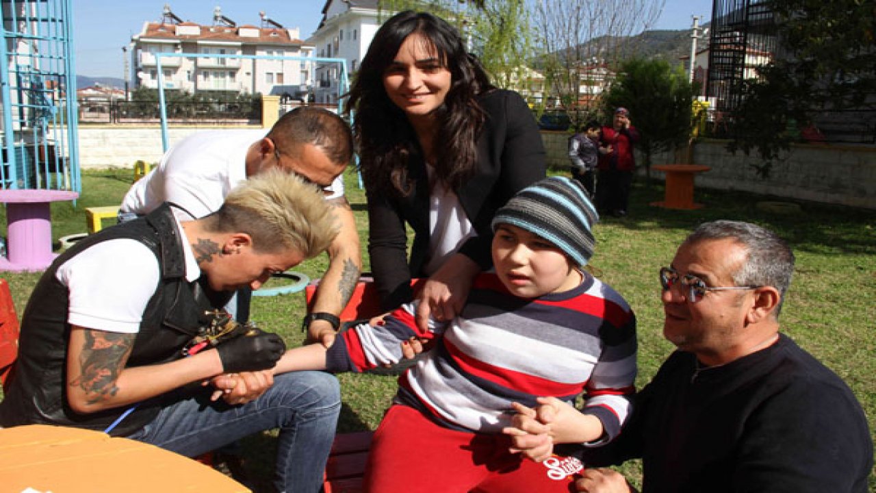 Yol Gösteren Dövme