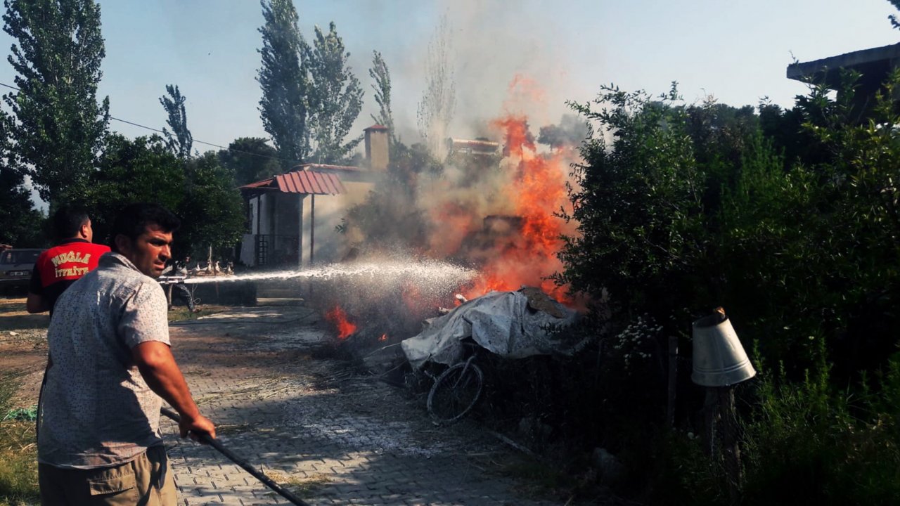 Seydikemer’de Yangın  