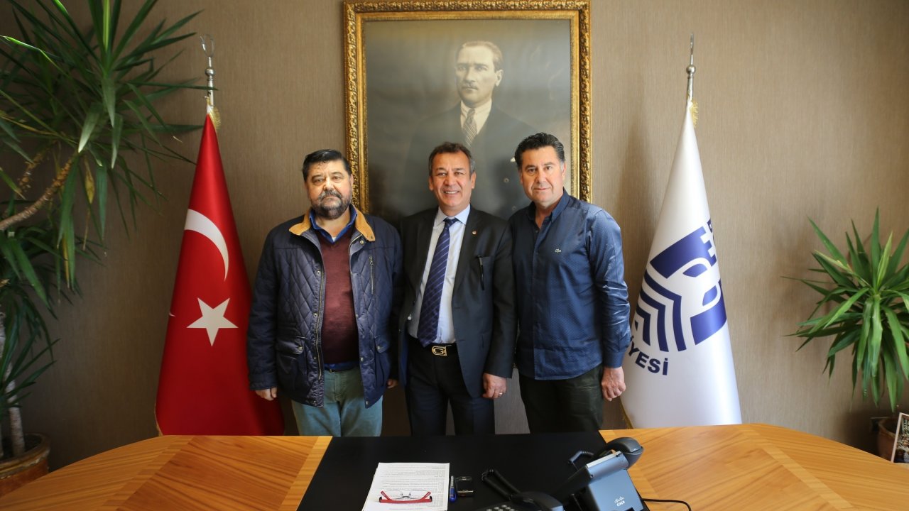 Kocadon’a Milas markalı zeytinyağı ile bal hediyesi