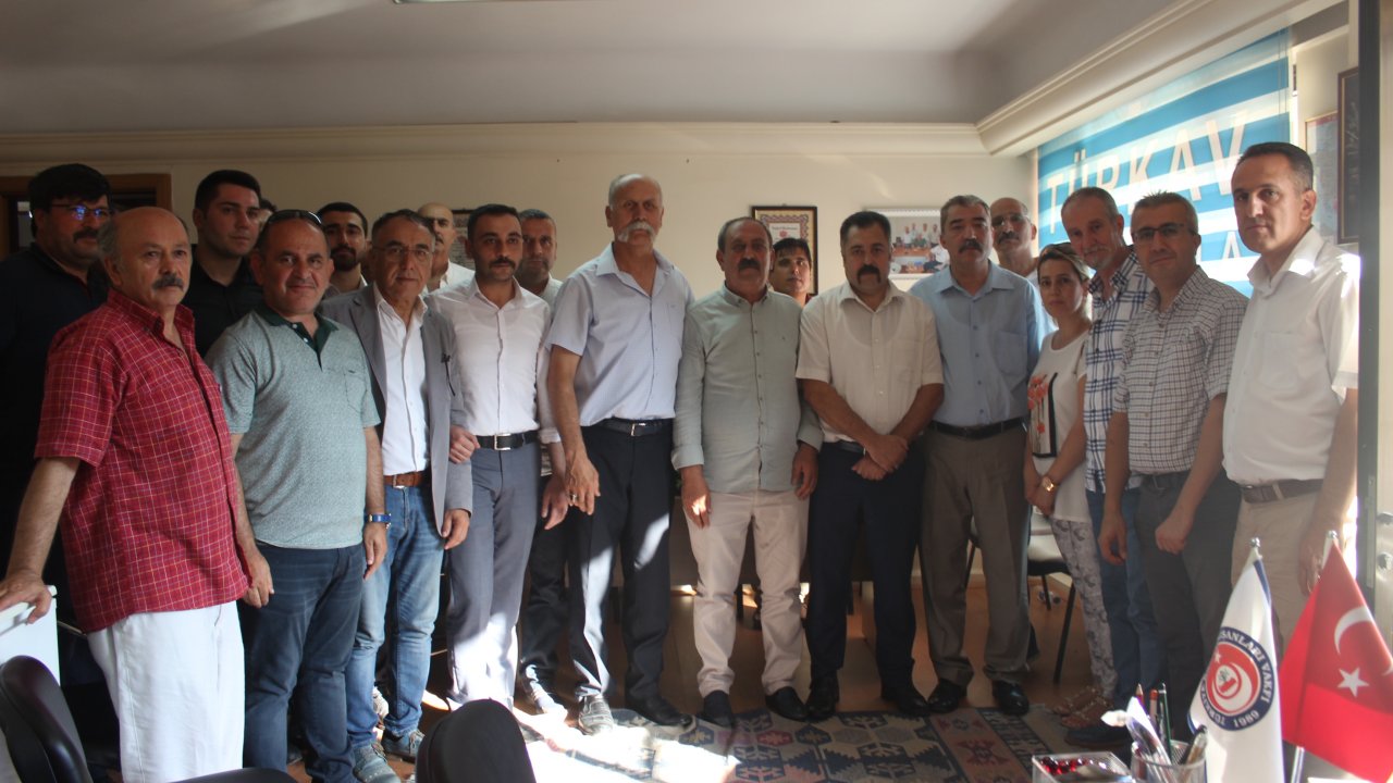 TÜRKAV’da Devir Teslim Yapıldı