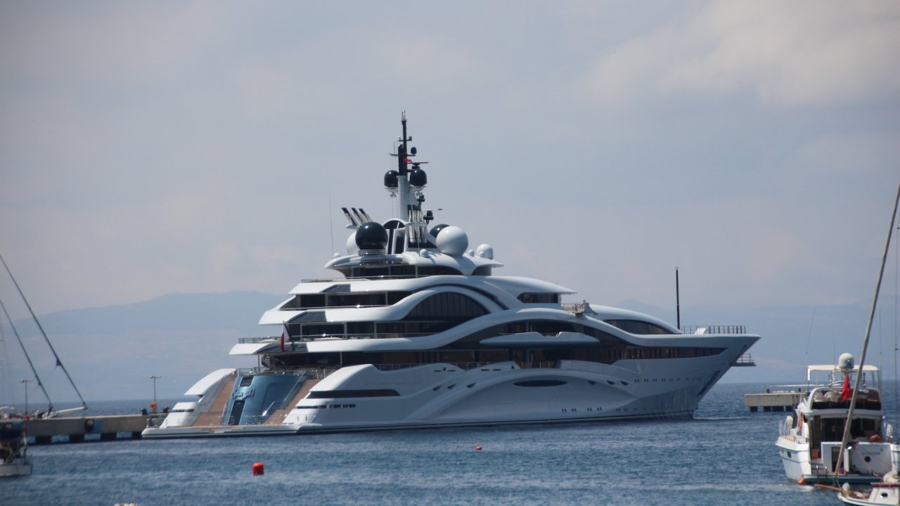 Lüks Yat İlgi Odağı Oldu