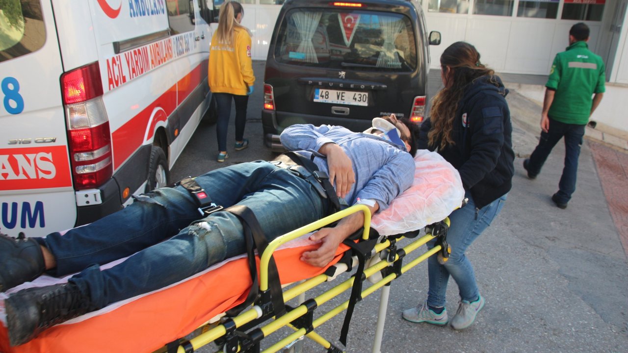 Motosiklet kazası; 2 yaralı