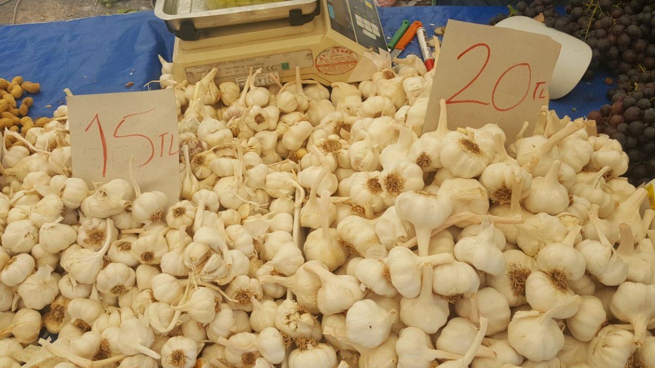 Pazarın Zam Şampiyonu “Sarımsak”