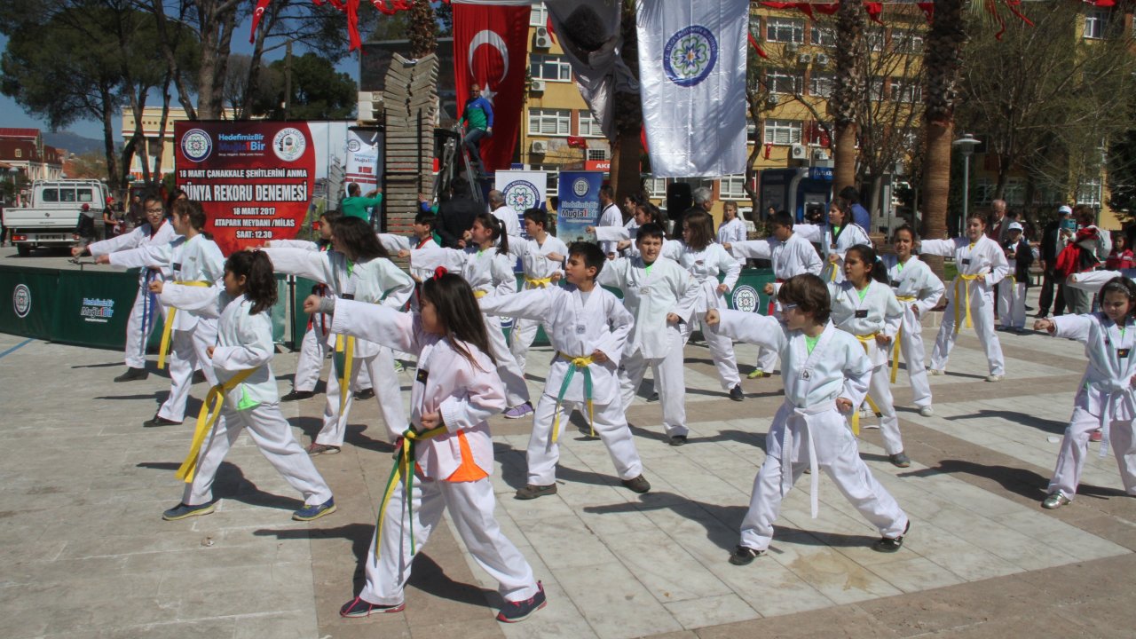 Kendi rekorunu kırdı