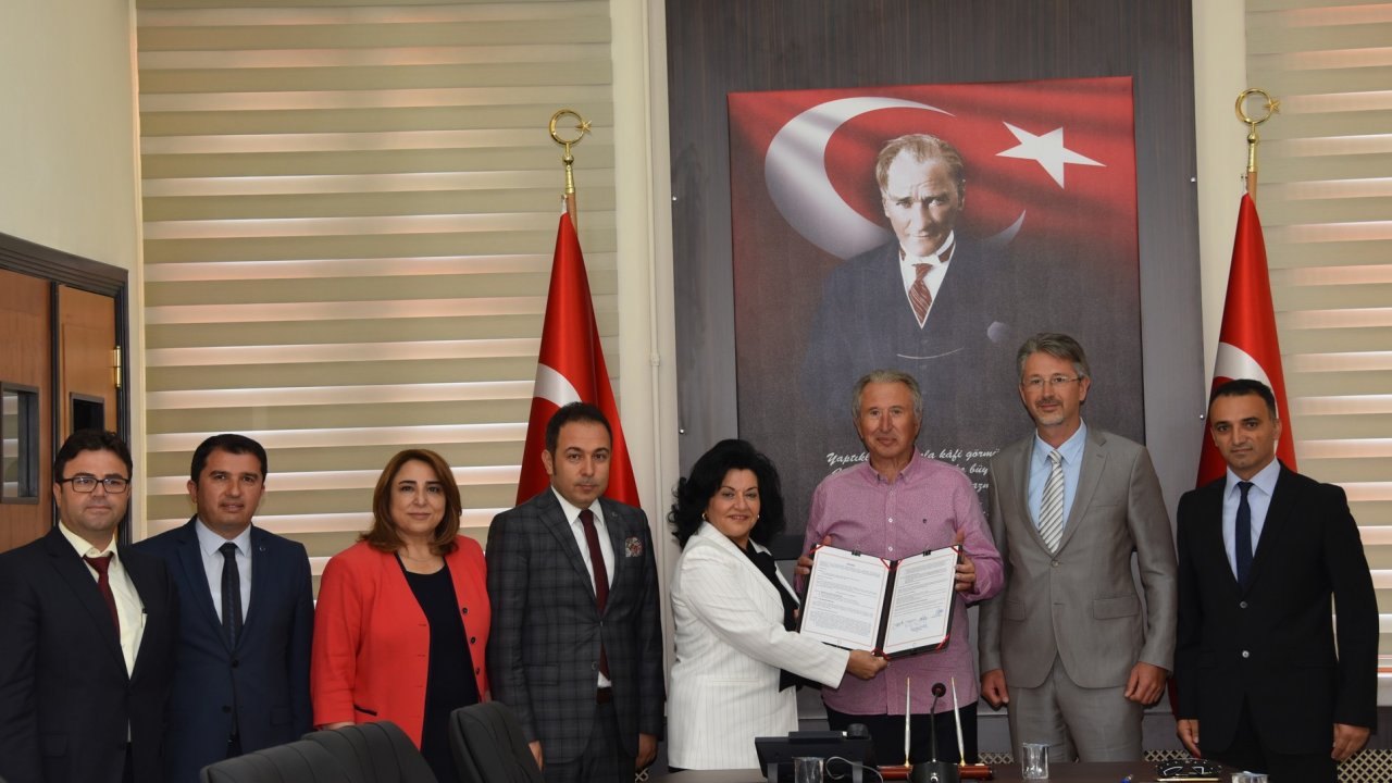 Datça İlçesine 12 Derslikli İlkokul Yapımına İlişkin Protokol İmzalandı