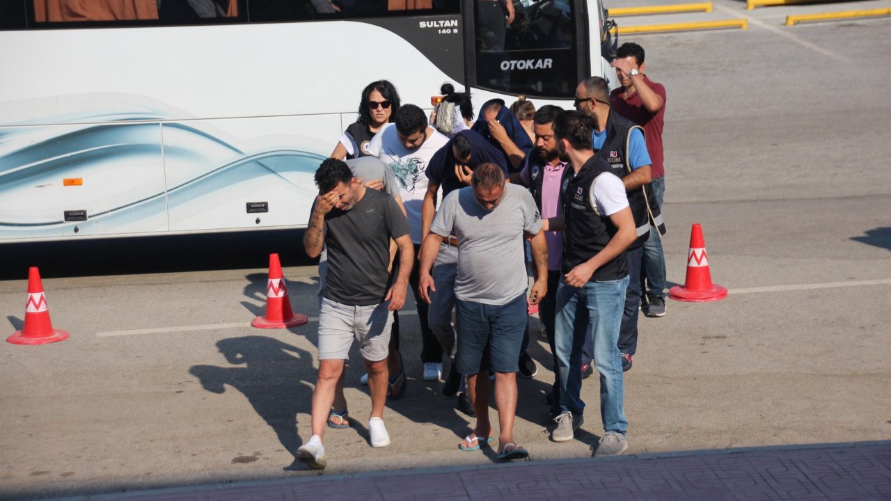 Yabancı Uyruklu Kadınları, Fuhuşa Sürükleyen 13 Zanlıya Tutuklama