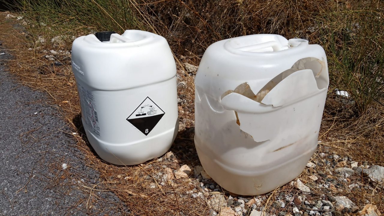 Duyarsız Tatilciler Yangın Bidonlarını Kırdılar