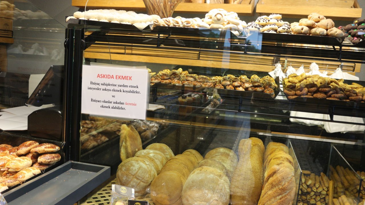 Marmaris’te, ‘Askıda Ekmek’ Geleneği Yaşatılıyor