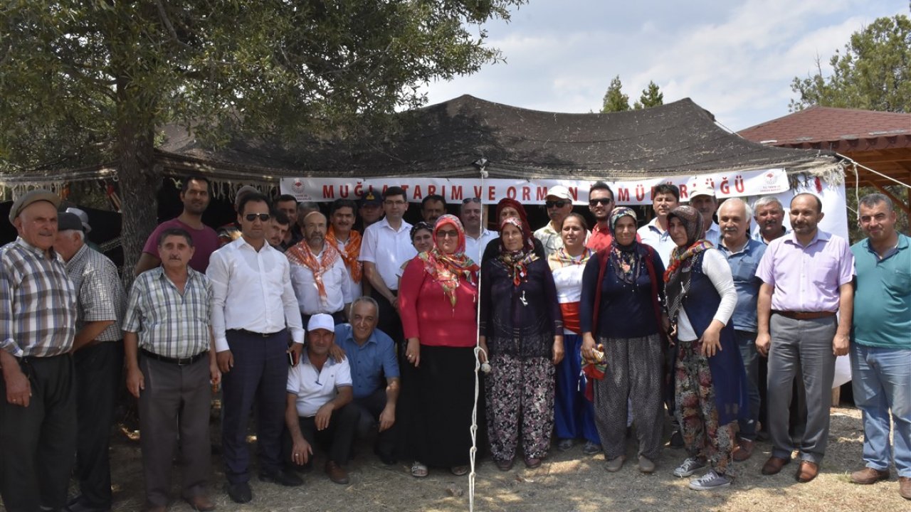 21. Boğalar Yörük Türkmen Kültür Şöleni’nde Tarım Çadırına Yoğun İlgi
