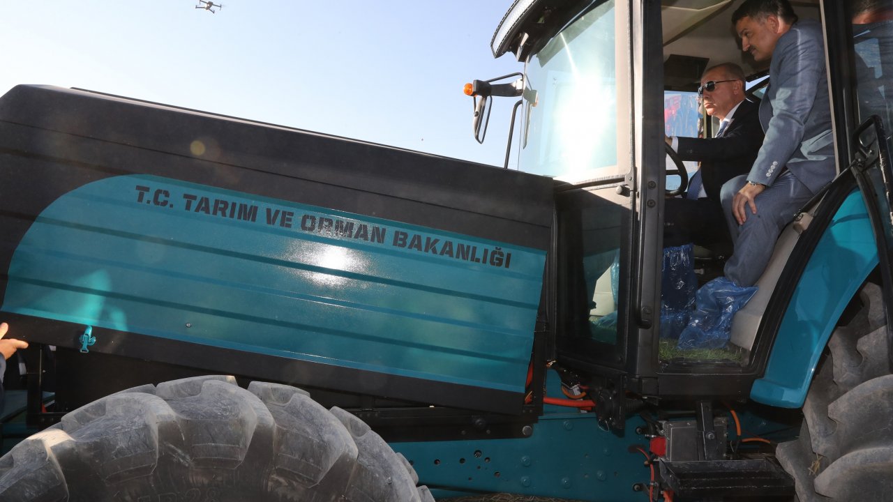 Elektrikli Traktör 750 Saatlik Kullanımda 133 Bin Lira Yakıt Tasarrufu Sağlayacak