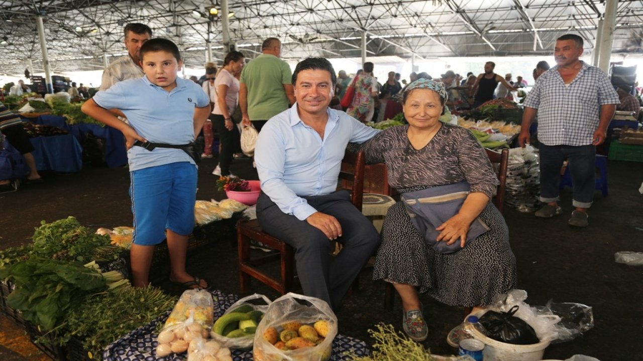 Başkan Aras Pazarcı Esnafıyla Dertleşti