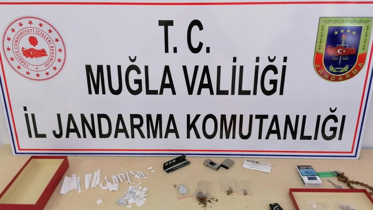 Zehir Taciri Jandarmadan Kaçamadı