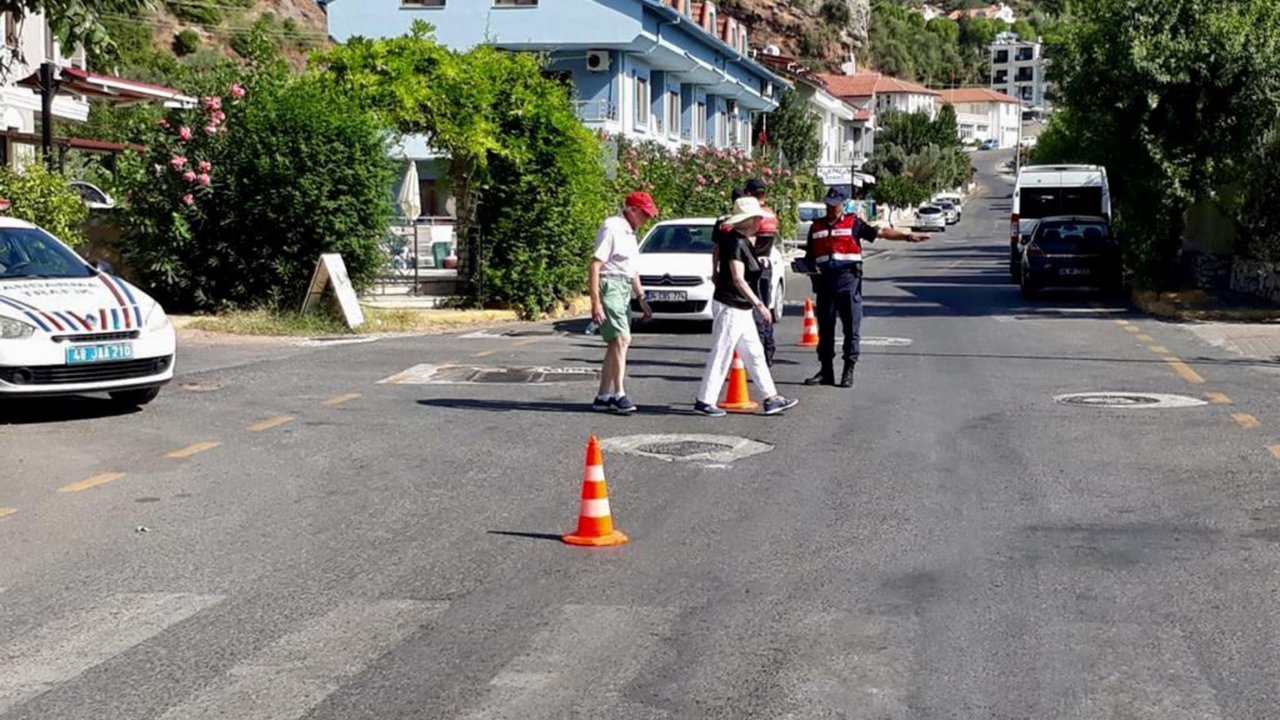 Jandarma’dan ‘Yayaların Geçiş Üstünlüğü’ Denetimi