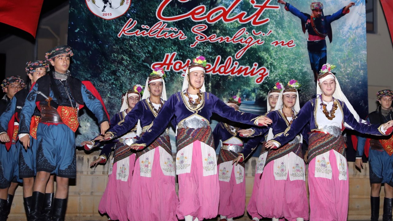 Menteşe Belediyesi’nden Davullu Zurnalı Şenlik